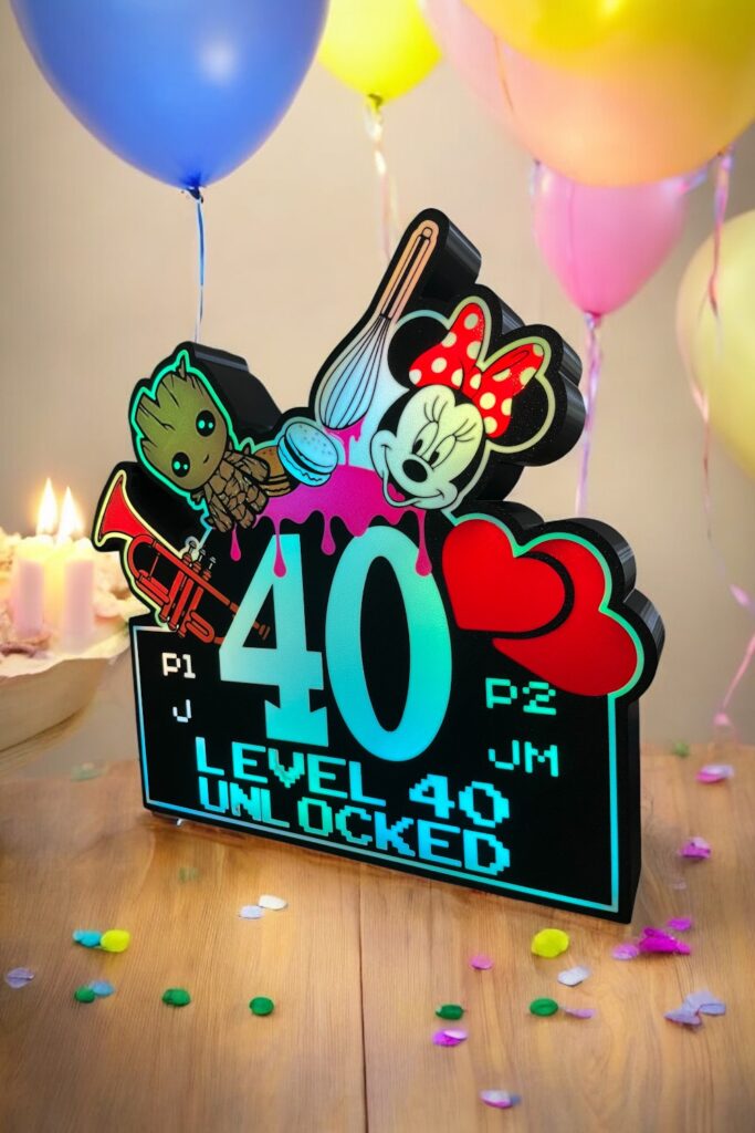 Lampe LED personnalisée anniversaire avec prénom et message lumineux